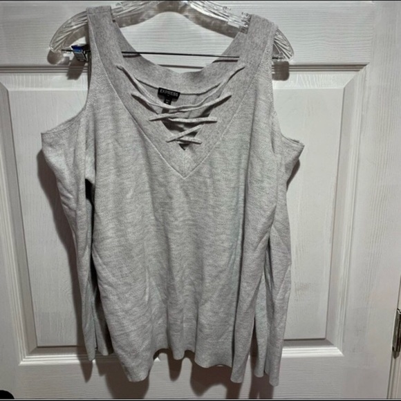 Express Tops - Super comfy open shoulder sweatshirt by Express